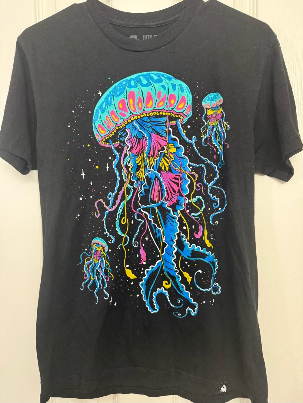 Into the AM Black T with psychedelic colorful design size medium (0231)